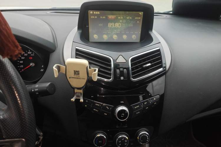 Used Haima S5 2015 1.6L Manual Luxury Model with Sunroof Audio And AC Panel