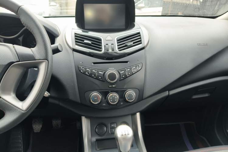 Used Haima S5 2015 1.6L Manual Luxury Model with Sunroof Audio And AC Panel