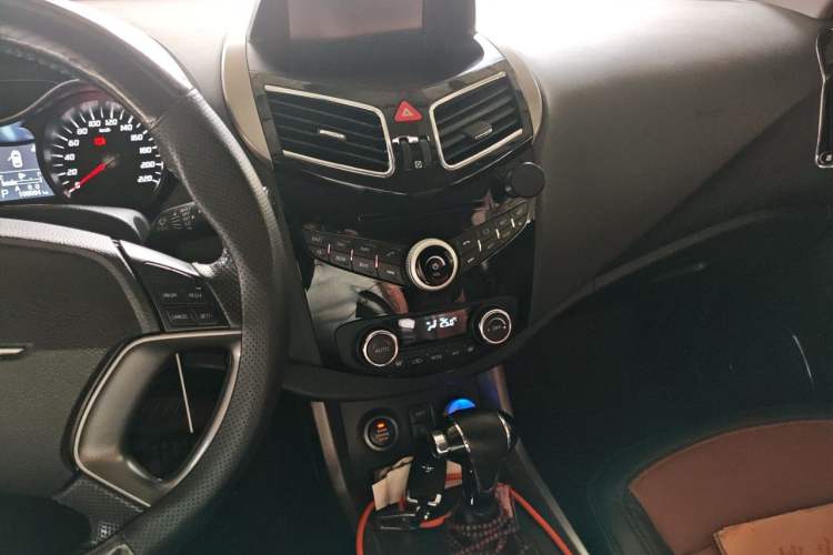 Used Haima S5 2015 1.5T CVT Flagship Model Audio And AC Panel