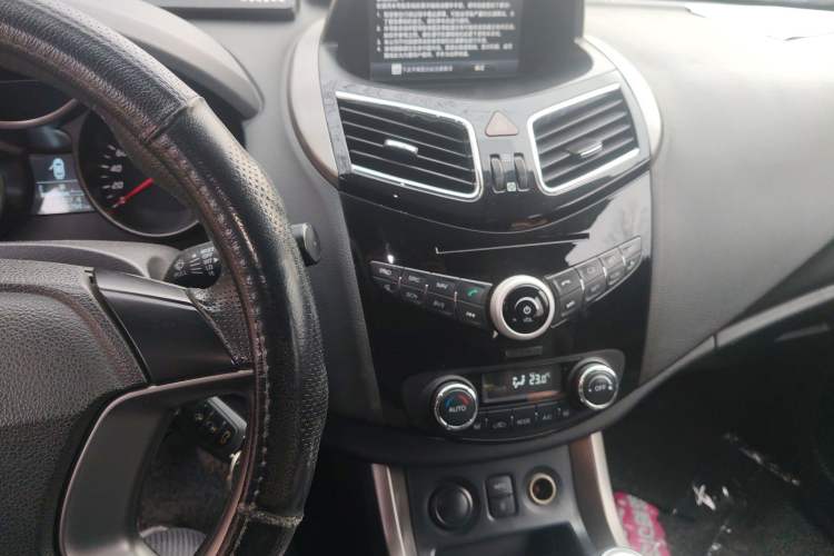 Used Haima S5 2015 1.6L Manual Smart Luxury Model Audio And AC Panel