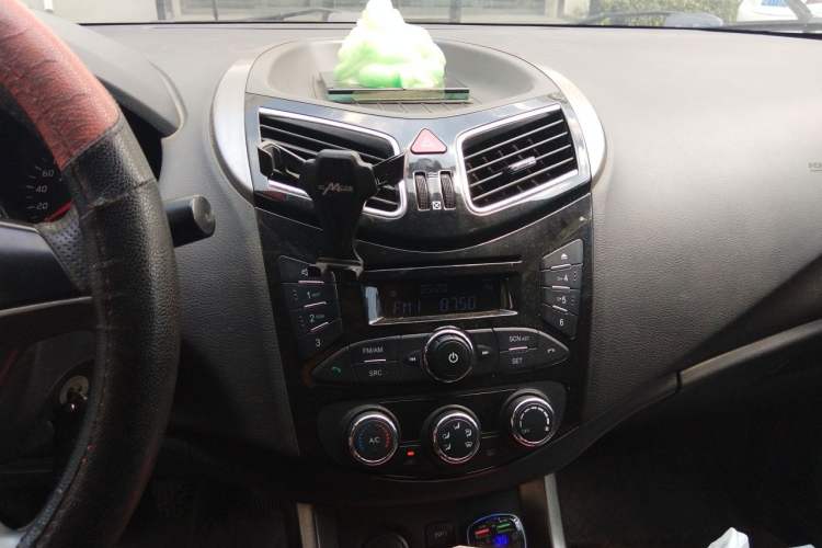 Used Haima S5 2015 1.6L Manual Luxury Model with Sunroof Audio And AC Panel