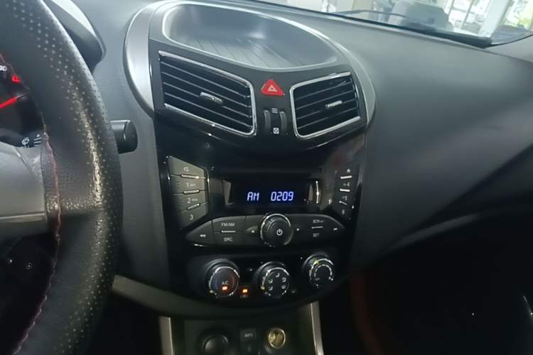 Used Haima S5 2015 1.6L Manual Comfort Model Audio And AC Panel
