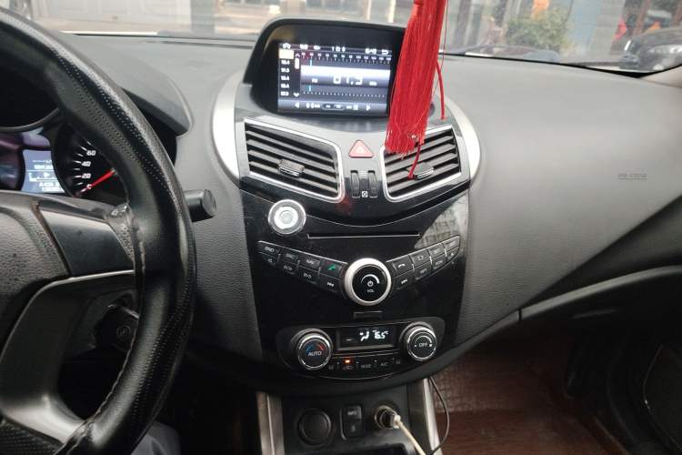Used Haima S5 2015 1.6L Manual Smart Luxury Model Audio And AC Panel
