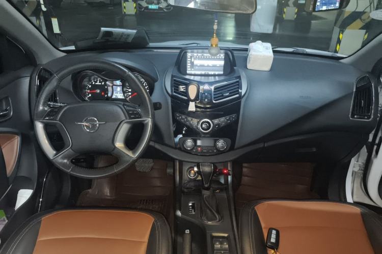 Used Haima S5 2015 1.5T CVT Flagship Model Center Console
