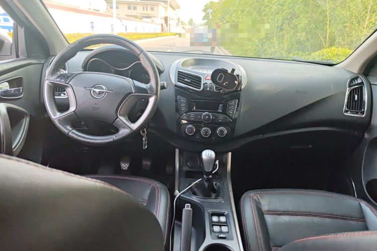 Used Haima S5 2015 1.6L Manual Luxury Model with Sunroof Center Console