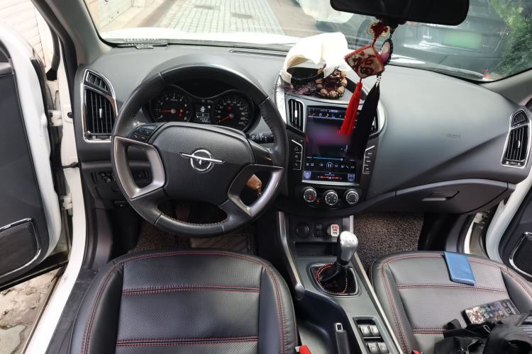 Used Haima S5 2015 1.6L Manual Luxury Model with Sunroof Center Console