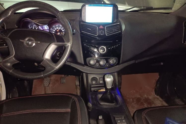 Used Haima S5 2015 1.6L Manual Luxury Model with Sunroof Center Console