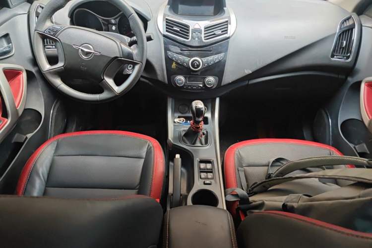 Used Haima S5 2015 1.5T Manual Smart Luxury Sport Edition Center Console