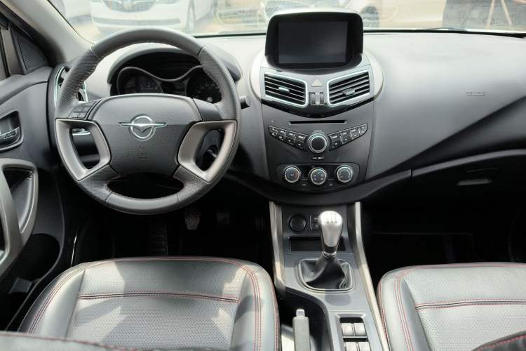 Used Haima S5 2015 1.6L Manual Luxury Model with Sunroof Center Console