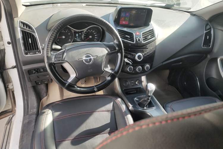 Used Haima S5 2015 1.6L Manual Luxury Model with Sunroof Center Console