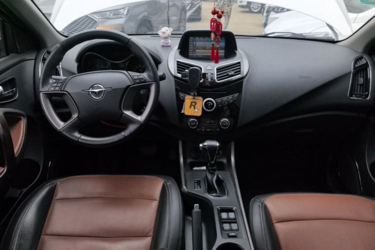 Used Haima S5 2015 1.5T CVT Luxury Sport Edition Center Console