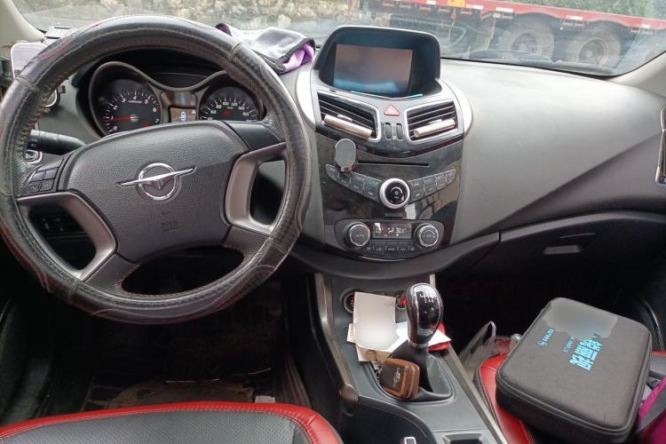 Used Haima S5 2015 1.5T Manual Flagship Model Center Console