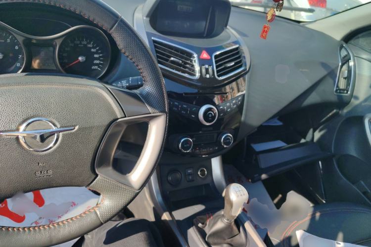 Used Haima S5 2015 1.6L Manual Smart Luxury Model Center Console