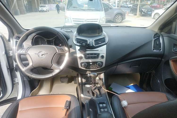 Used Haima S5 2015 1.5T CVT Luxury Model Center Console
