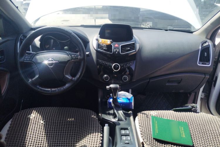 Used Haima S5 2015 1.5T CVT Luxury Sport Edition Center Console