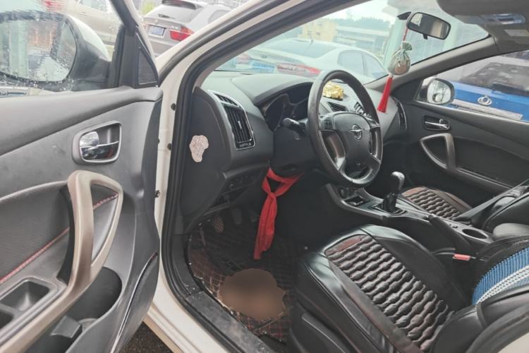 Used Haima S5 2015 1.6L Manual Luxury Model with Sunroof Driver Seat