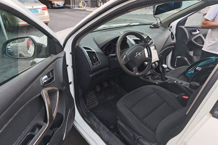 Used Haima S5 2015 1.6L Manual Comfort Model Driver Seat