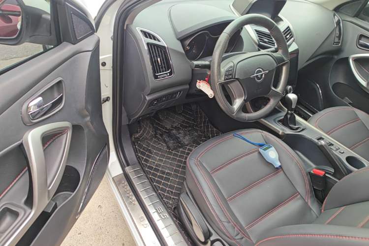 Used Haima S5 2015 1.6L Manual Luxury Model with Sunroof Driver Seat