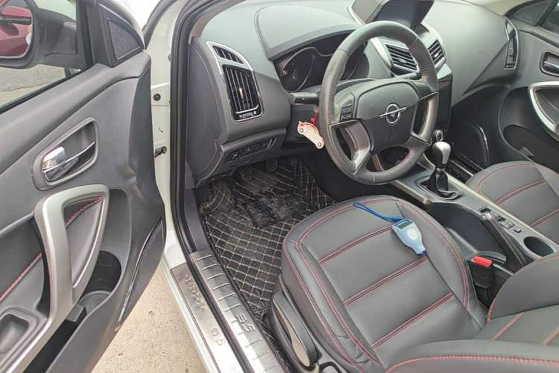 Used Haima S5 2015 1.6L Manual Luxury Model with Sunroof Driver Seat