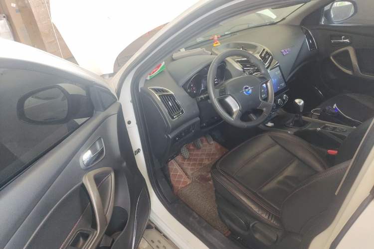 Used Haima S5 2015 1.6L Manual Luxury Model with Sunroof Driver Seat