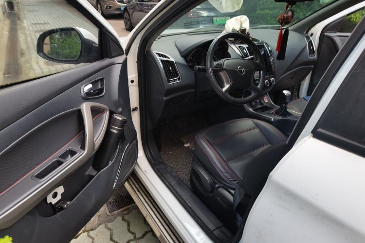 Used Haima S5 2015 1.6L Manual Luxury Model with Sunroof Driver Seat
