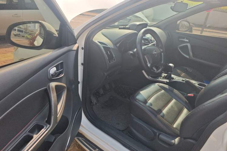 Used Haima S5 2015 1.6L Manual Luxury Model with Sunroof Driver Seat