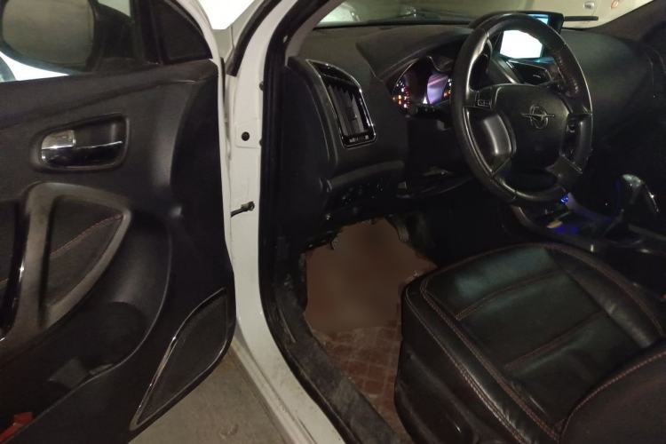 Used Haima S5 2015 1.6L Manual Luxury Model with Sunroof Driver Seat