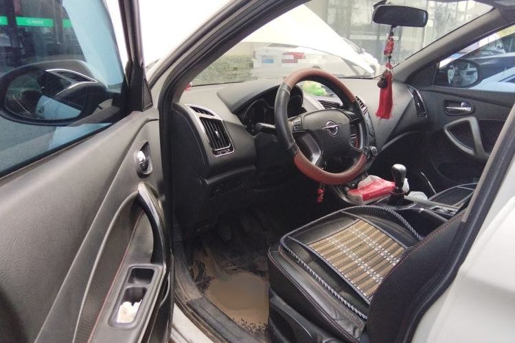 Used Haima S5 2015 1.6L Manual Luxury Model with Sunroof Driver Seat