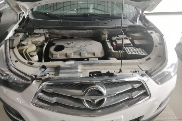 Used Haima S5 2015 1.6L Manual Luxury Model with Sunroof Engine Bay