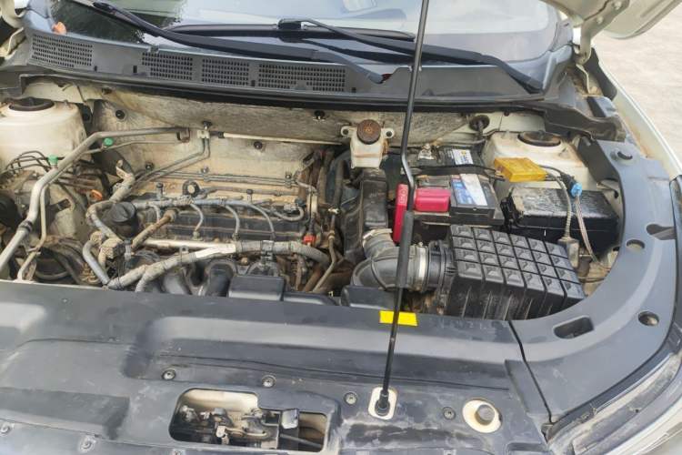 Used Haima S5 2015 1.6L Manual Luxury Model with Sunroof Engine Bay Left