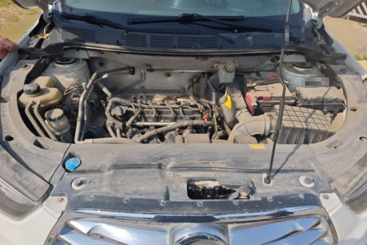 Used Haima S5 2015 1.6L Manual Luxury Model with Sunroof Engine Bay
