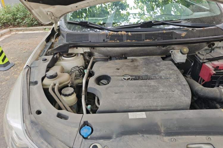 Used Haima S5 2015 1.5T CVT Luxury Sport Edition Engine Bay Right
