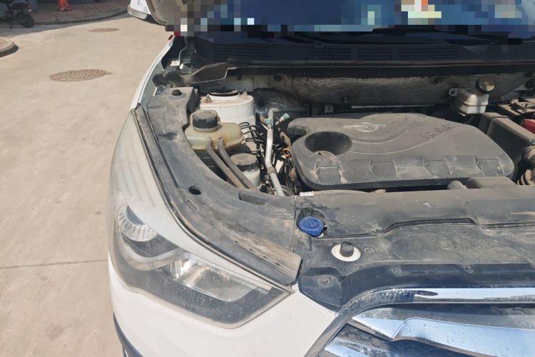 Used Haima S5 2015 1.6L Manual Luxury Model with Sunroof Engine Bay Right