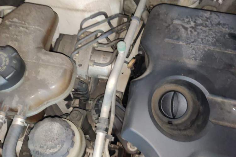 Used Haima S5 2015 1.5T Manual Comfort-Style Sport Edition Engine Bay Right