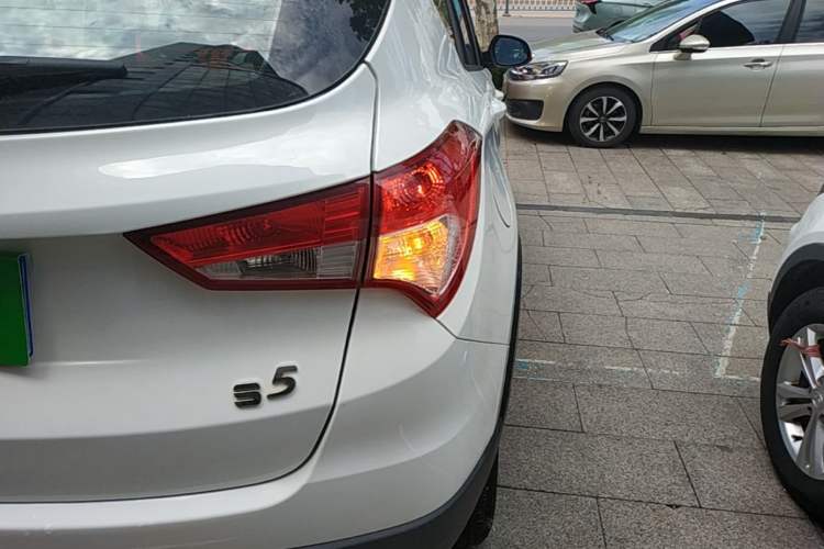 Used Haima S5 2015 1.5T CVT Luxury Model Exterior 1