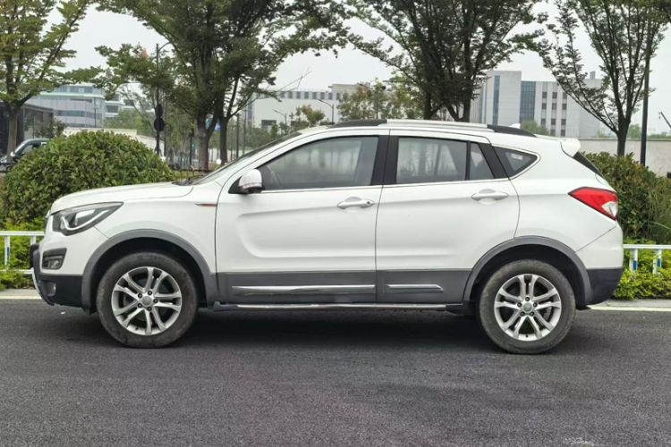 Used Haima S5 2015 1.6L Manual Smart Luxury Model Exterior 2