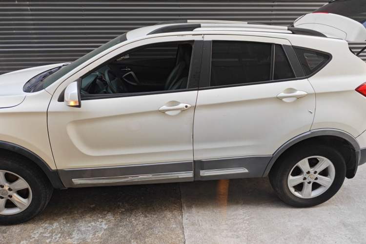 Used Haima S5 2015 1.6L Manual Comfort Model Exterior 3