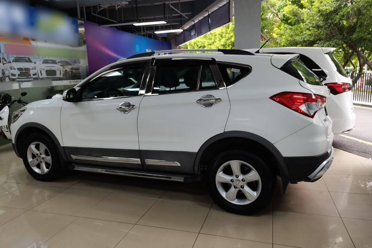 Used Haima S5 2015 1.5T CVT Luxury Model Exterior 3