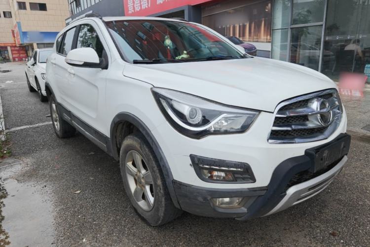 Used Haima S5 2015 1.6L Manual Luxury Model with Sunroof Front Right 45 Deg