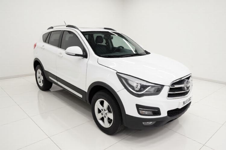 Used Haima S5 2015 1.6L Manual Luxury Model with Sunroof Front Right 45 Deg