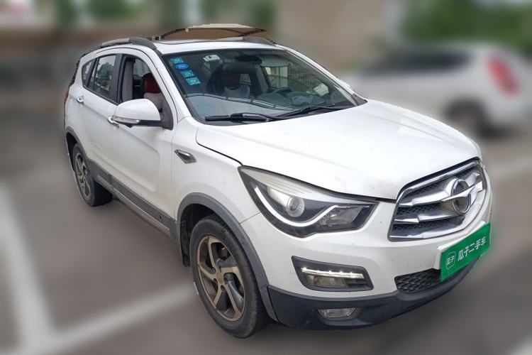 Used Haima S5 2015 1.5T Manual Flagship Model Front Right 45 Deg