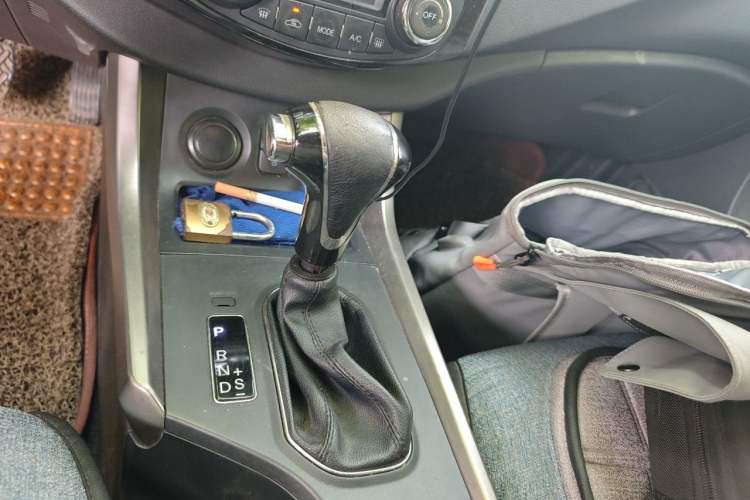 Used Haima S5 2015 1.5T CVT Luxury Sport Edition Gear Lever