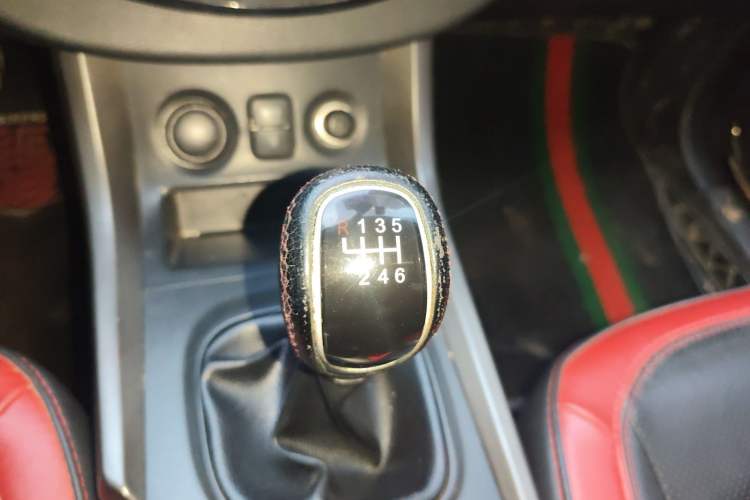 Used Haima S5 2015 1.5T Manual Smart Luxury Sport Edition Gear Lever