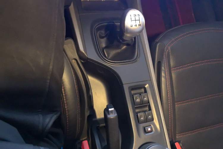 Used Haima S5 2015 1.6L Manual Luxury Model with Sunroof Gear Lever
