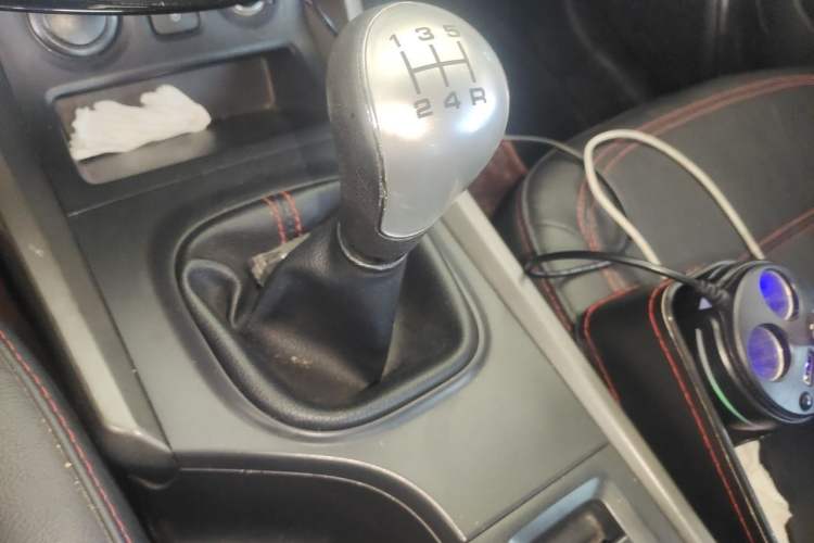 Used Haima S5 2015 1.6L Manual Luxury Model with Sunroof Gear Lever