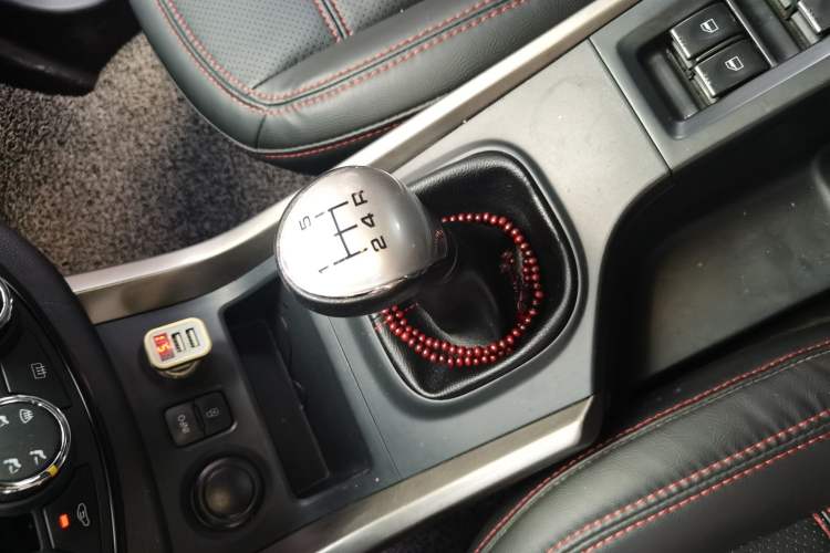 Used Haima S5 2015 1.6L Manual Luxury Model with Sunroof Gear Lever
