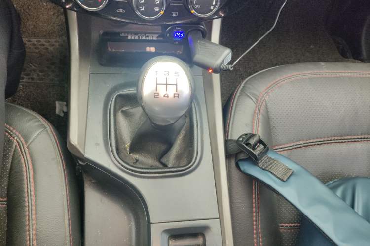 Used Haima S5 2015 1.6L Manual Luxury Model with Sunroof Gear Lever
