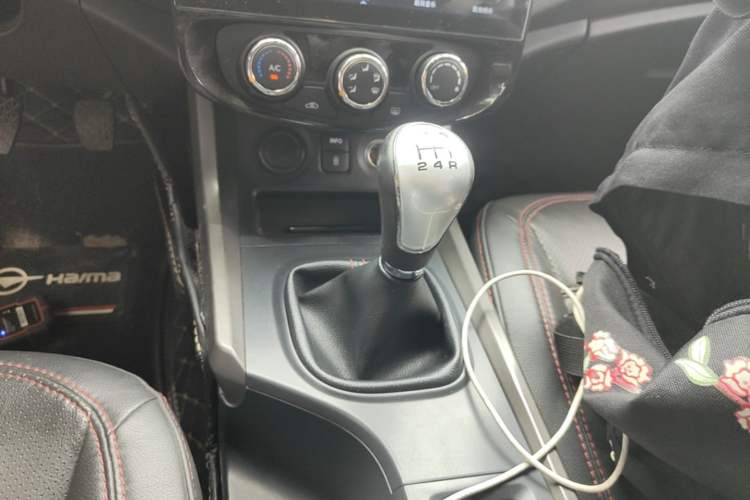 Used Haima S5 2015 1.6L Manual Luxury Model with Sunroof Gear Lever