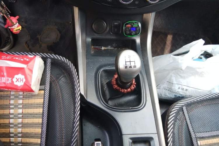 Used Haima S5 2015 1.6L Manual Luxury Model with Sunroof Gear Lever
