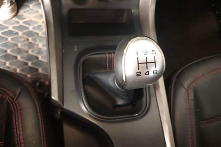 Used Haima S5 2015 1.6L Manual Smart Luxury Model Gear Lever